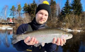 Ensimmäinen kirjolohi perhovälinein